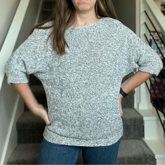 ✨Host Pick✨ H&M Marled Gray Dolman Sleeve Sweater - Picture 3 of 7